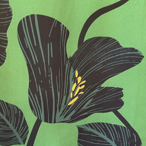 CAbi Tahiti Top EUC Large FOR ALL SEASONS! - Picture 3 of 5